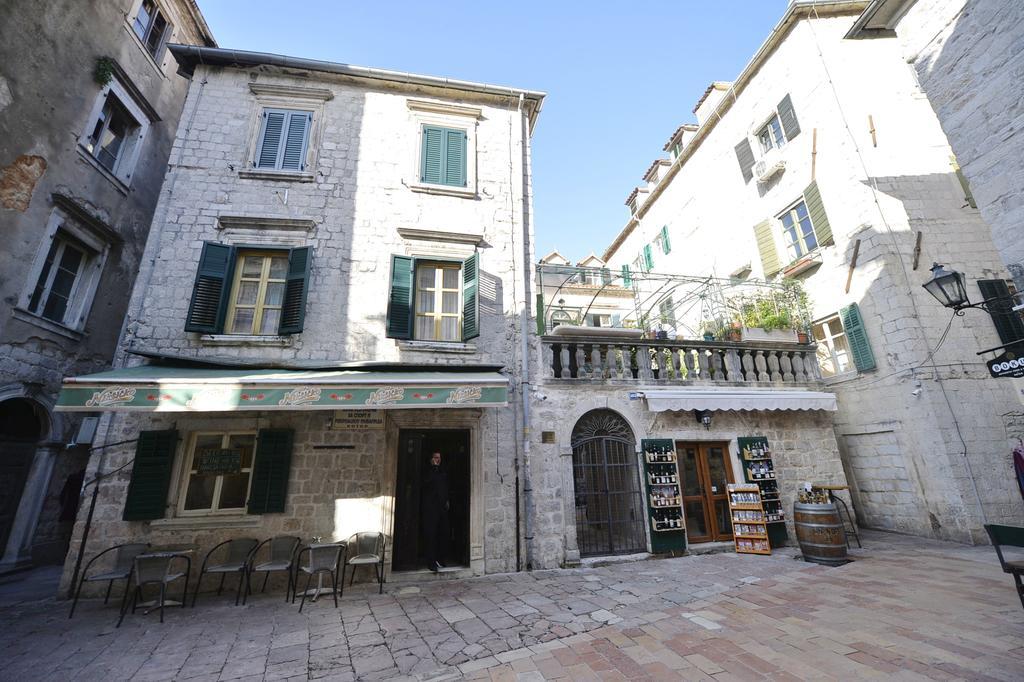 Palazzo Max&Alex Apartments Cattaro Esterno foto