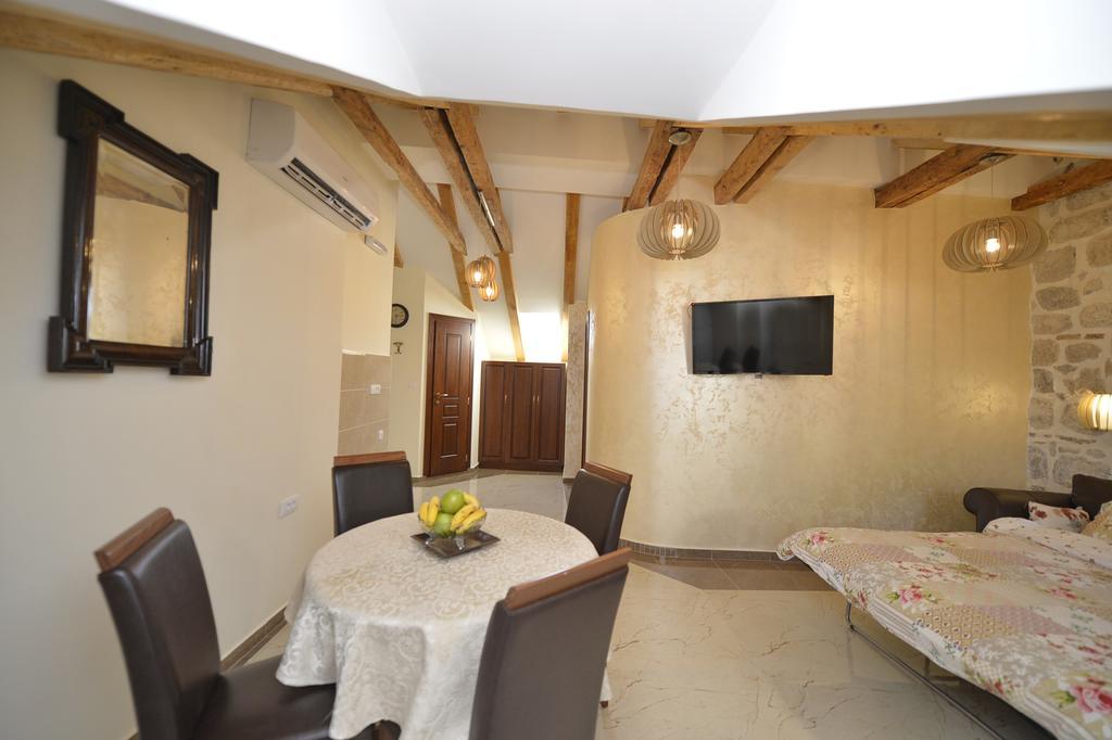 Palazzo Max&Alex Apartments Cattaro Esterno foto